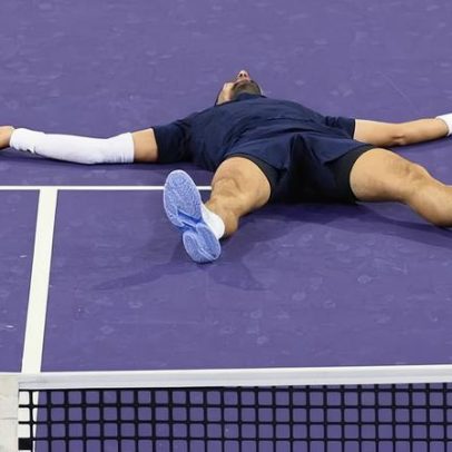Djokovic deixa Indian Wells após eliminação com sentimento amargo