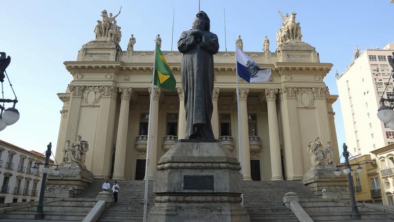 Fachada da Casa da Democracia, centro cultural que futuramente vai ocupar o prédio histórico do Palácio Tiradentes, no centro do Rio de Janeiro