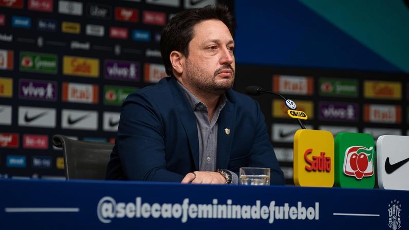 arthur elias, futebol feminino