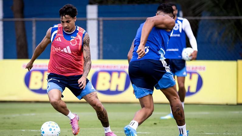 Treino, na Toca 2 (Foto: Gustavo Aleixo/Cruzeiro)