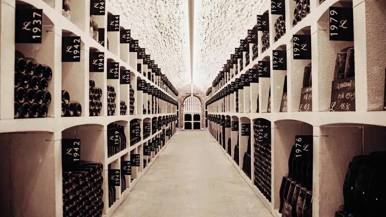 La cave du domaine Lanson.