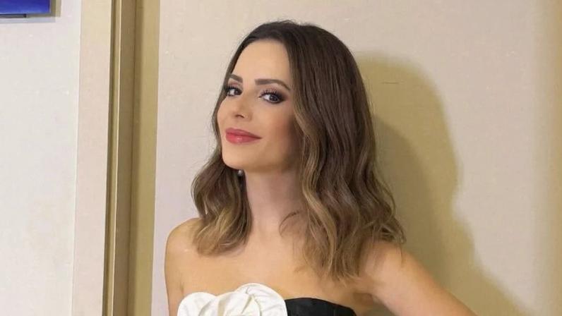 Sandy revela segredo de jovialidade aos 43: hidratar rosto e olhos para dormir