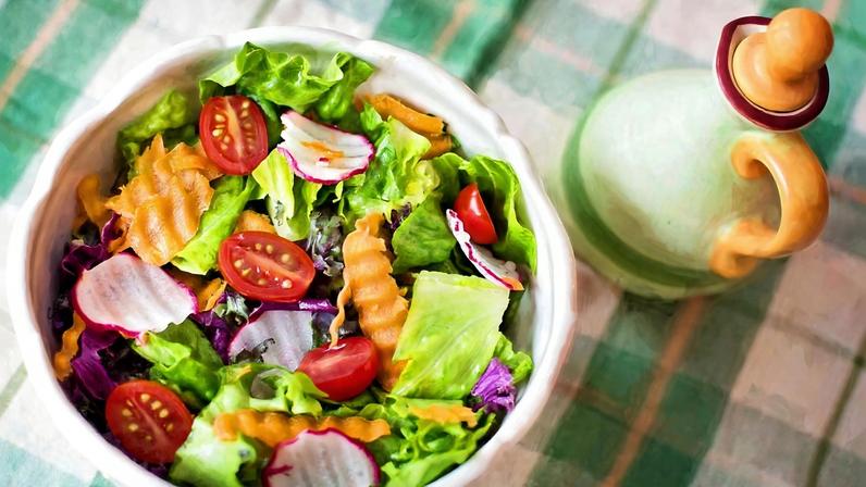 Restaurantes vão ser mais demandados para oferecer comida saudável, após sucesso das canetas emagrecedoras