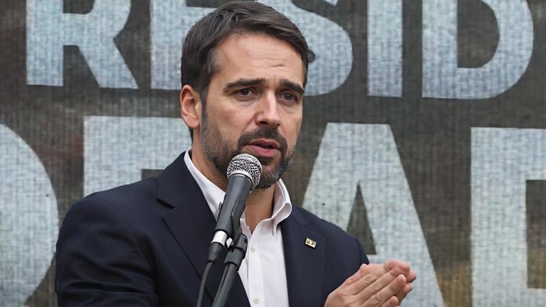 Governador gaúcho afirma que "grande legado" de Bolsonaro foi trazer Lula de volta à presidência. (Foto: reprodução/Youtube Canal Gov)