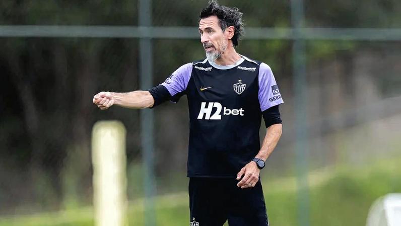 El barba em treino no atlético (Foto: Pedro Souza / Atlético)