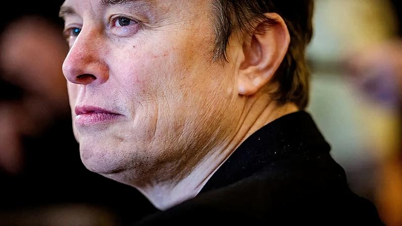 Andrew Harnik/Getty Images Elon Musk segue como homem mais rico do mundo