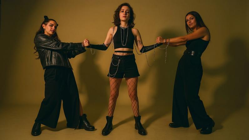 Natália Carreira e Inoutside encerram mini turnê com show em BH