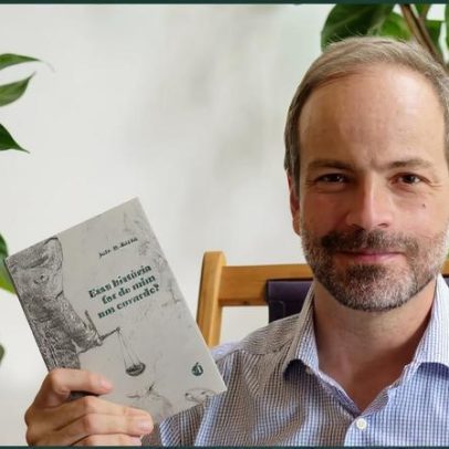Diplomata mineiro lança romance sobre poder, culpa e escolhas em tempos extremos