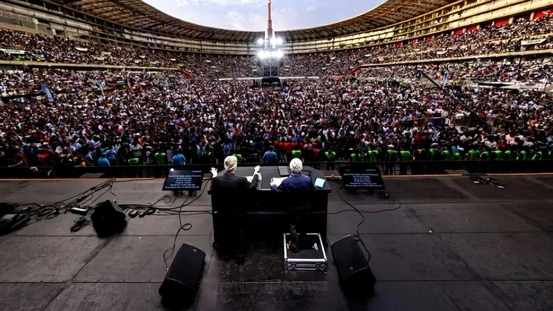 Peru: 9 mil aderem à fé cristã em evento com Franklin Graham