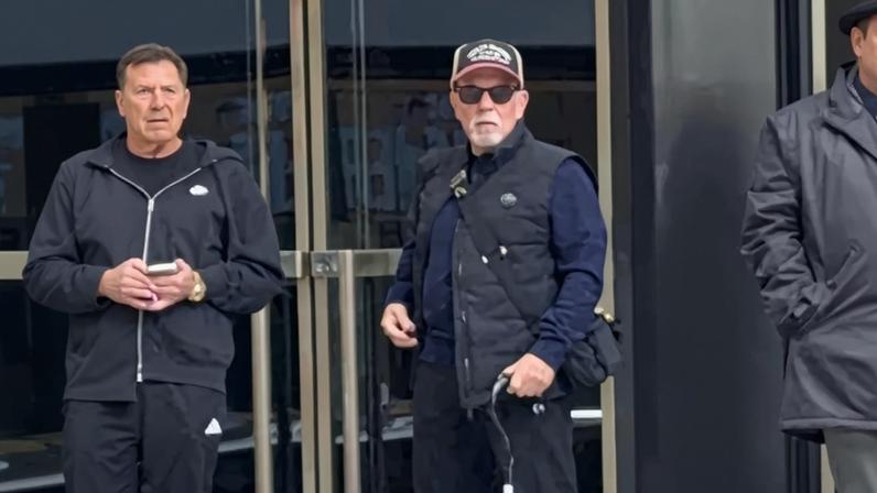 Filha de Billy Joel atualiza sobre saúde do cantor após grave problema no cérebro