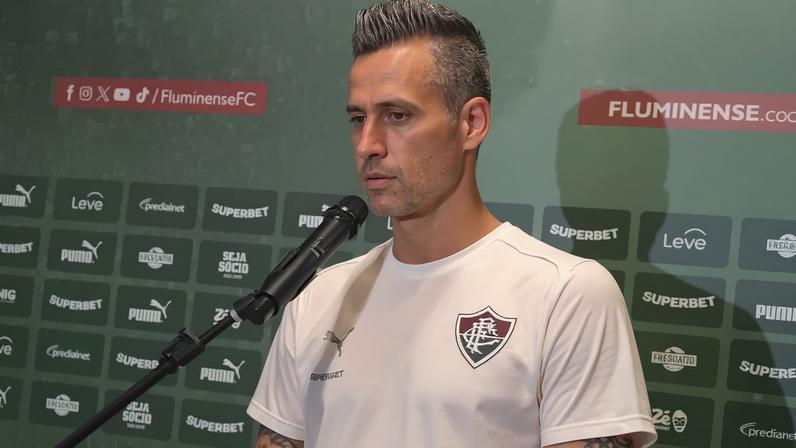 Fábio na zona mista após a classificação do Fluminense para a final do Carioca (Foto: Sharon Prais/Lance!)