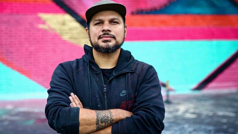 Universidade no Texas cancela exposição crítica ao ICE, gerando revolta