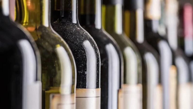 Le poids des bouteilles de vin compte beaucoup plus qu’on ne le croit.