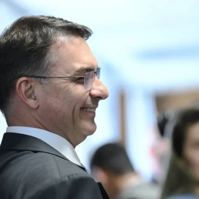 Flávio acumula vitórias judiciais contra PT nas redes durante pré-campanha
