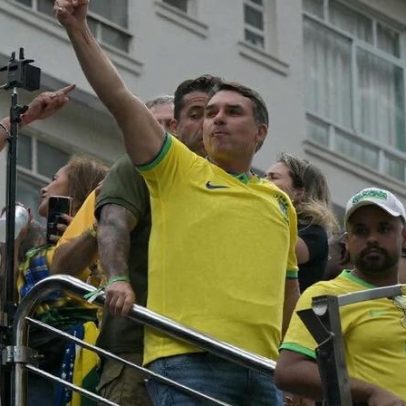 PT e PSOL acionam TSE contra Flávio Bolsonaro por propaganda antecipada em ato paulista