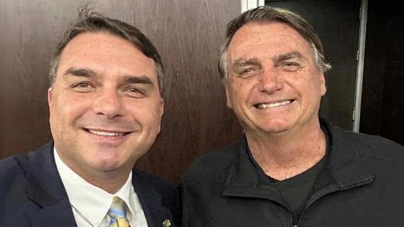 Pesquisa aponta que 92% do eleitorado de Bolsonaro vai votar Flávio em outubro