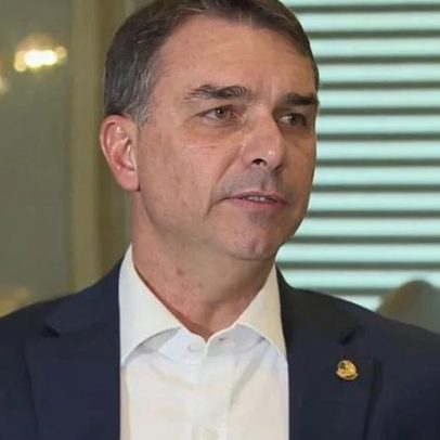 Flávio classifica prisão domiciliar como exótica e critica prazo de 90 dias