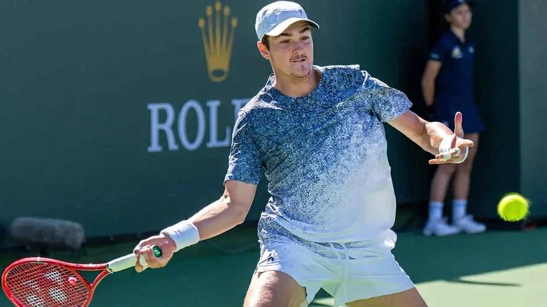 João Fonseca na vitória sobre Khachanov em Indian Wells (Foto: ATP/Divulgação)