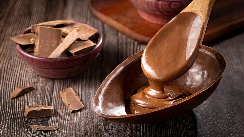 Ovo de Páscoa trufado com chocolate ao leite