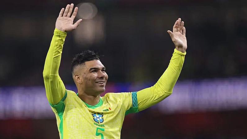 Casemiro voltou a ser protagonista na seleção brasileira com Carlo Ancelotti — Foto: Getty Images