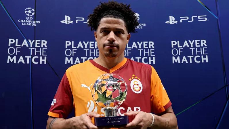 Gabriel Sara foi eleito o melhor em campo na goleada do Galatasaray sobre a Juventus — Foto: Ahmad Mora - UEFA/UEFA via Getty Images