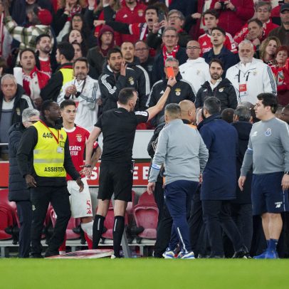 Mourinho é suspenso por um jogo após expulsão no clássico Benfica-Porto