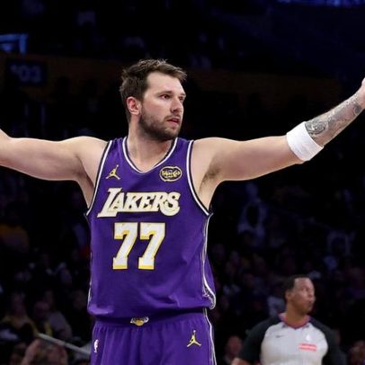 Doncic, estrela dos Lakers, busca MVP, mas admite queda no ranking conforme joga