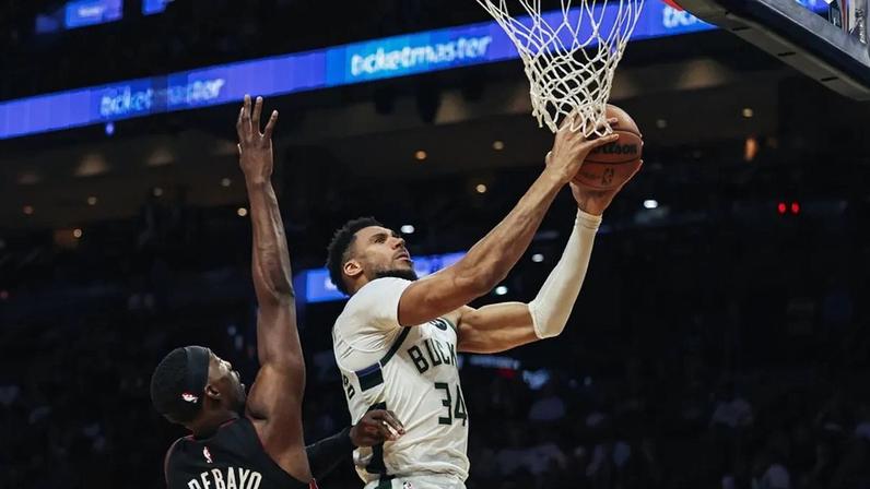 Giannis Antetokounmpo fica irritado após mais derrota na NBA