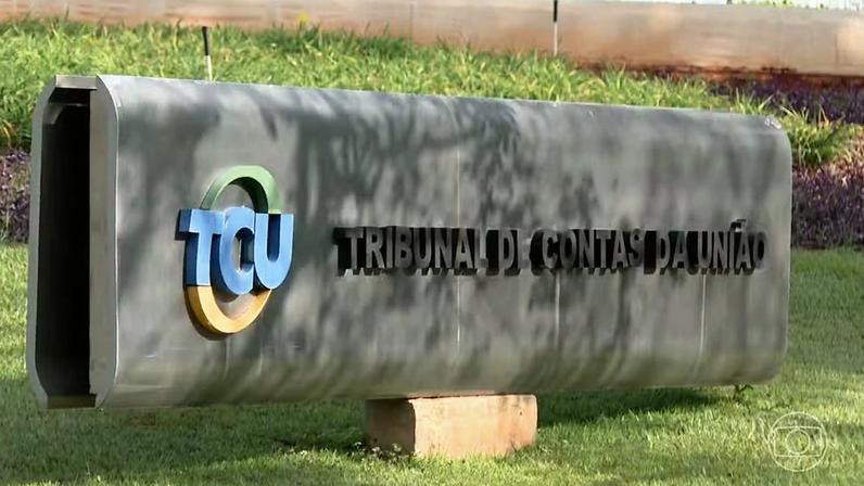 Senado aprova projeto que permite servidores do TCU receberem acima do teto do funcionalismo — Foto: Jornal Nacional/ Reprodução