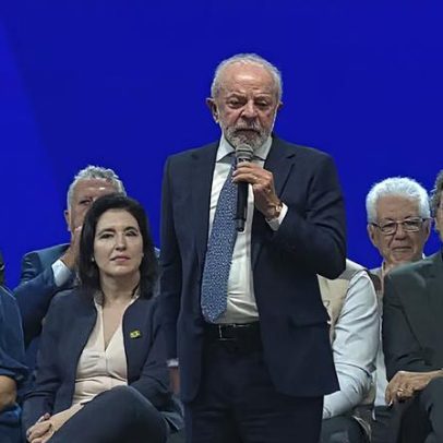 Lula critica Tarcísio por não receber prefeitos em SP