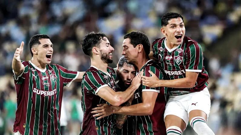 Elenco do Fluminense após as últimas contratações