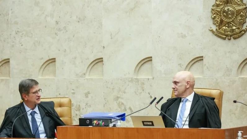 O processo pode ser encerrado sem que o tribunal examine o conteúdo da ação; na imagem, Paulo Gonet (esq.) e Alexandre de Moraes