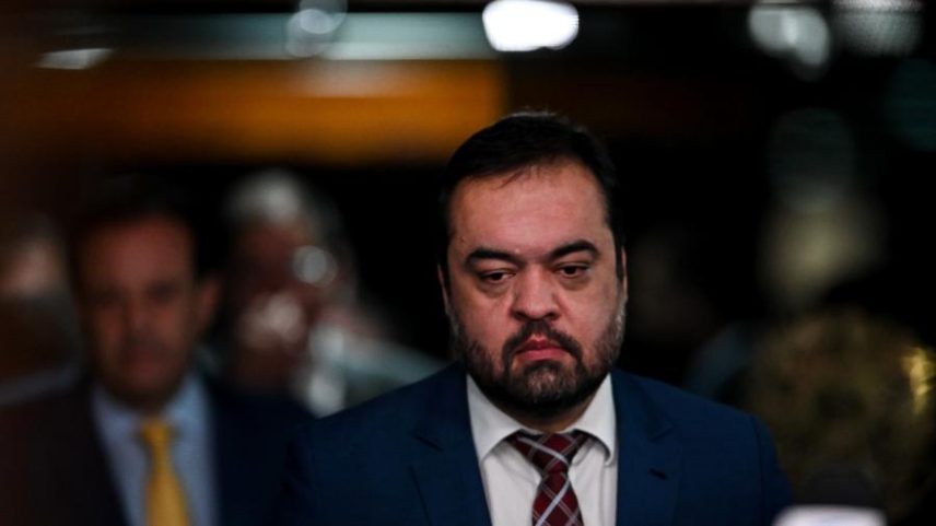 Governador do RJ Cláudio Castro durante coletiva no Senado.