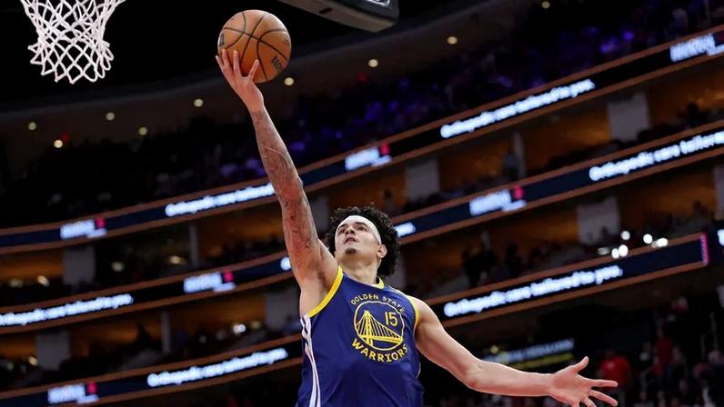 Gui Santos, do Golden State Warriors celebra ponto contra o Oklahoma City Thunder na NBA (Foto: Joshua Gateley / GETTY IMAGES NORTH AMERICA / Getty Images via AFP)