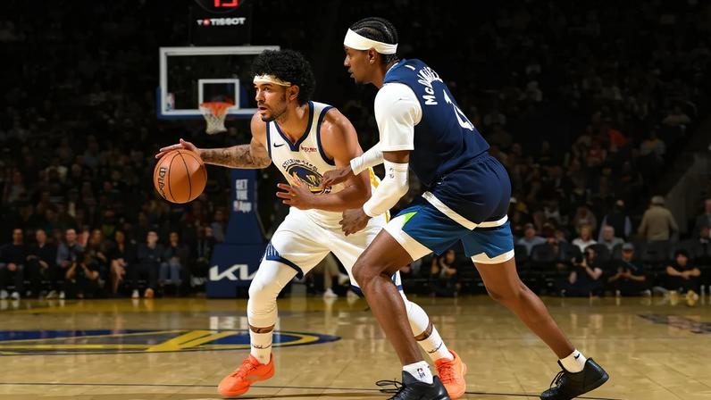 Gui Santos durante a partida entre Golden State Warriors e Minnesota Timberwolves (Foto: Noah Graham / NBAE / Getty Images / Getty Images via AFP)