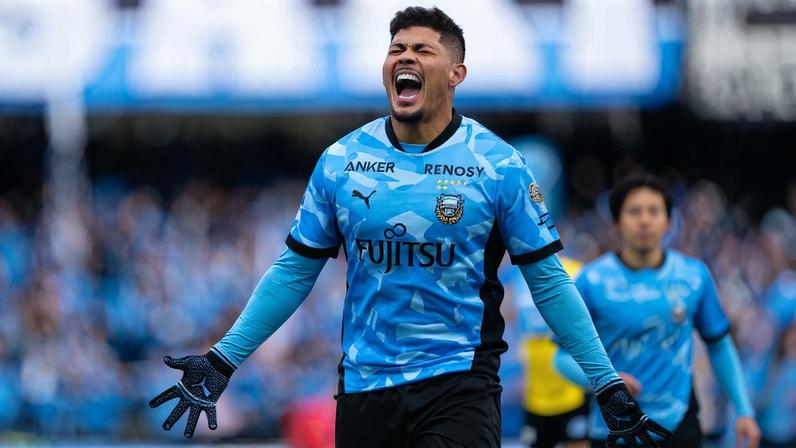 Erison, ex-Botafogo, artilheiro da J League, chega a cinco gols em seis jogos