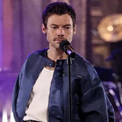 Harry Styles apresenta o SNL hoje; veja como assistir de graça