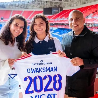 Lyon anuncia Giovanna Waksman, promessa brasileira de 16, no time profissional