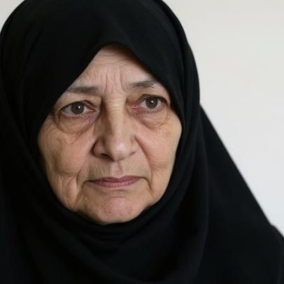 Esposa do líder iraniano Khamenei morre, afirma Reuters