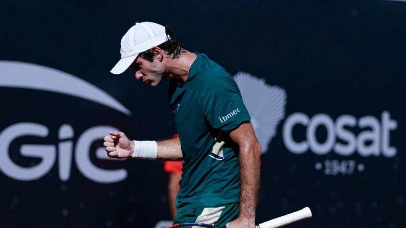 Heide vence Marcondes em três sets e encara Ribeiro