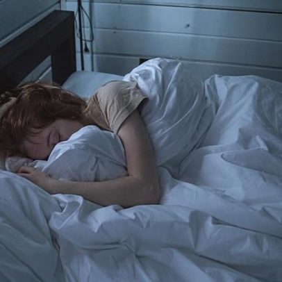 Sonhos intensos podem favorecer uma boa noite de sono, diz estudo