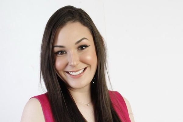 Larissa Manoela fala sobre o diagnóstico de endometriose, reforça o cuidado com a saúde e revela que segue determinada a realizar o sonho de ser mãe