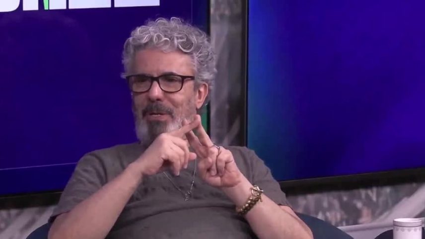 Memphis se lesiona em lance de empate com Flamengo e preocupa comissões