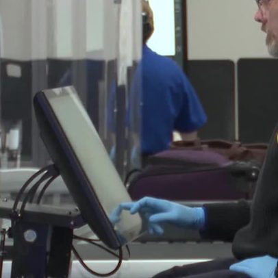 Imigração reforça segurança em aeroportos dos EUA após impasse fiscal