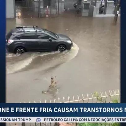 Temporal e ventania causam alagamentos e queda de árvores no RS