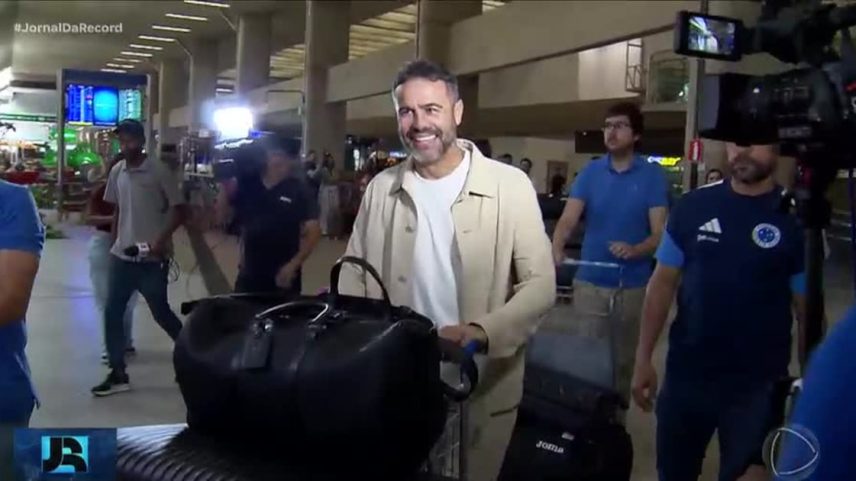 Artur Jorge chega a BH com a missão de tirar o Cruzeiro da última posição do Brasileirão