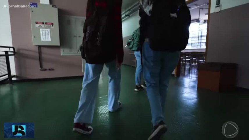 Pesquisa do IBGE revela desafios na saúde mental de adolescentes nas escolas brasileiras
