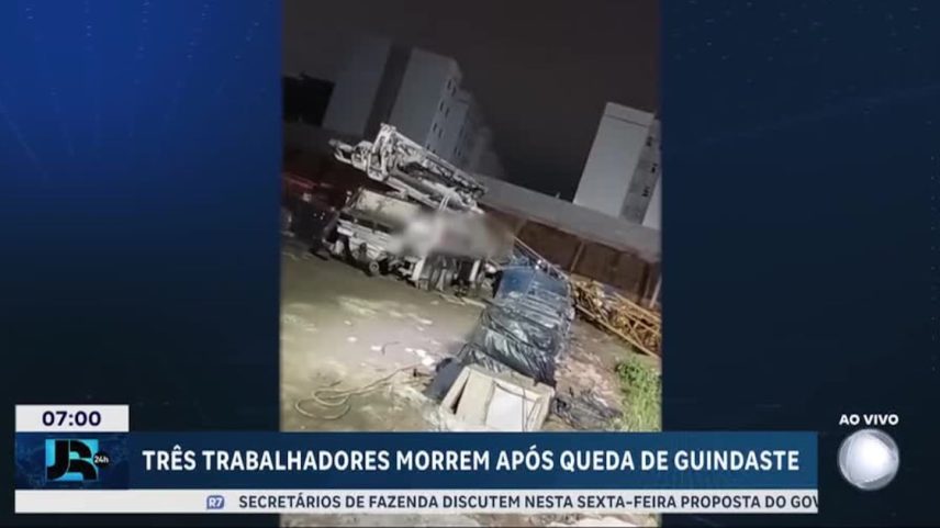 Três operários morrem após queda de guindaste em Pelotas (RS)