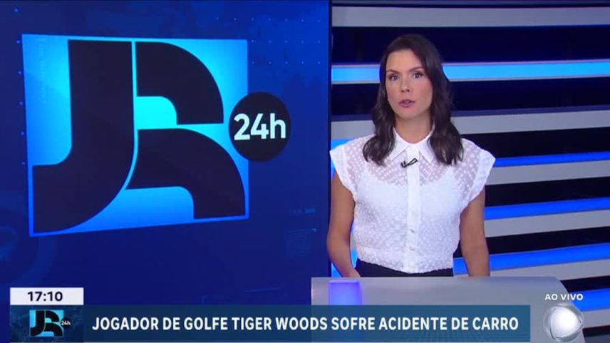 Tiger Woods sofre capotamento em acidente de carro na Flórida