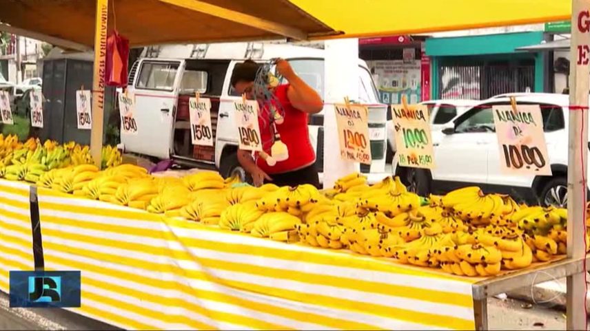Aumento de empregos informais freia crescimento econômico no Brasil